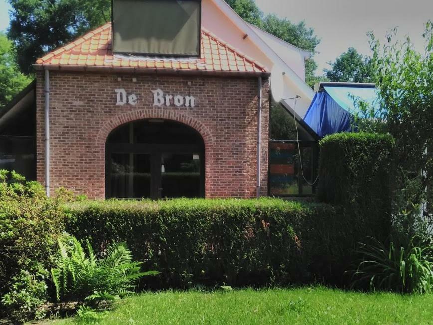 Villa De Bron Beringen Exterior foto